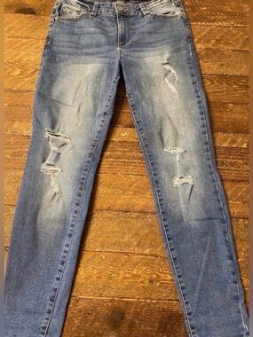 Women’s Kendall & Kyle Distressed Slim Fit Jeans - Light Blue (Size 8)